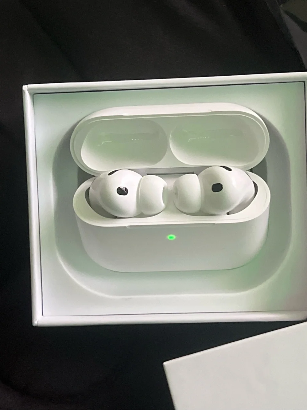 Apple AirPods Pro (White) with Charging Case